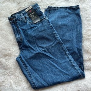 Levi’s baggy dad jeans